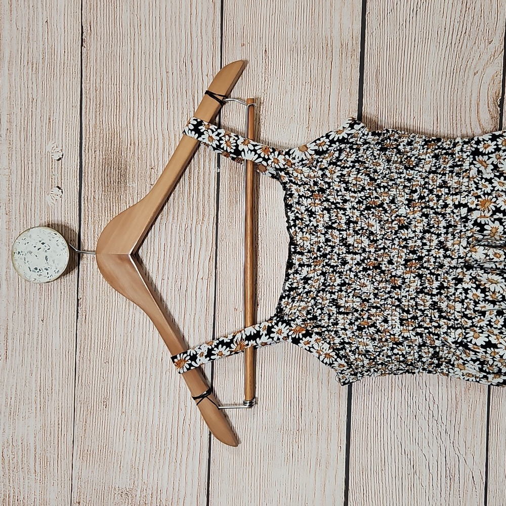 💟 Art Class Daisy Print Black Romper Large 10/12 - Picture 2 of 7